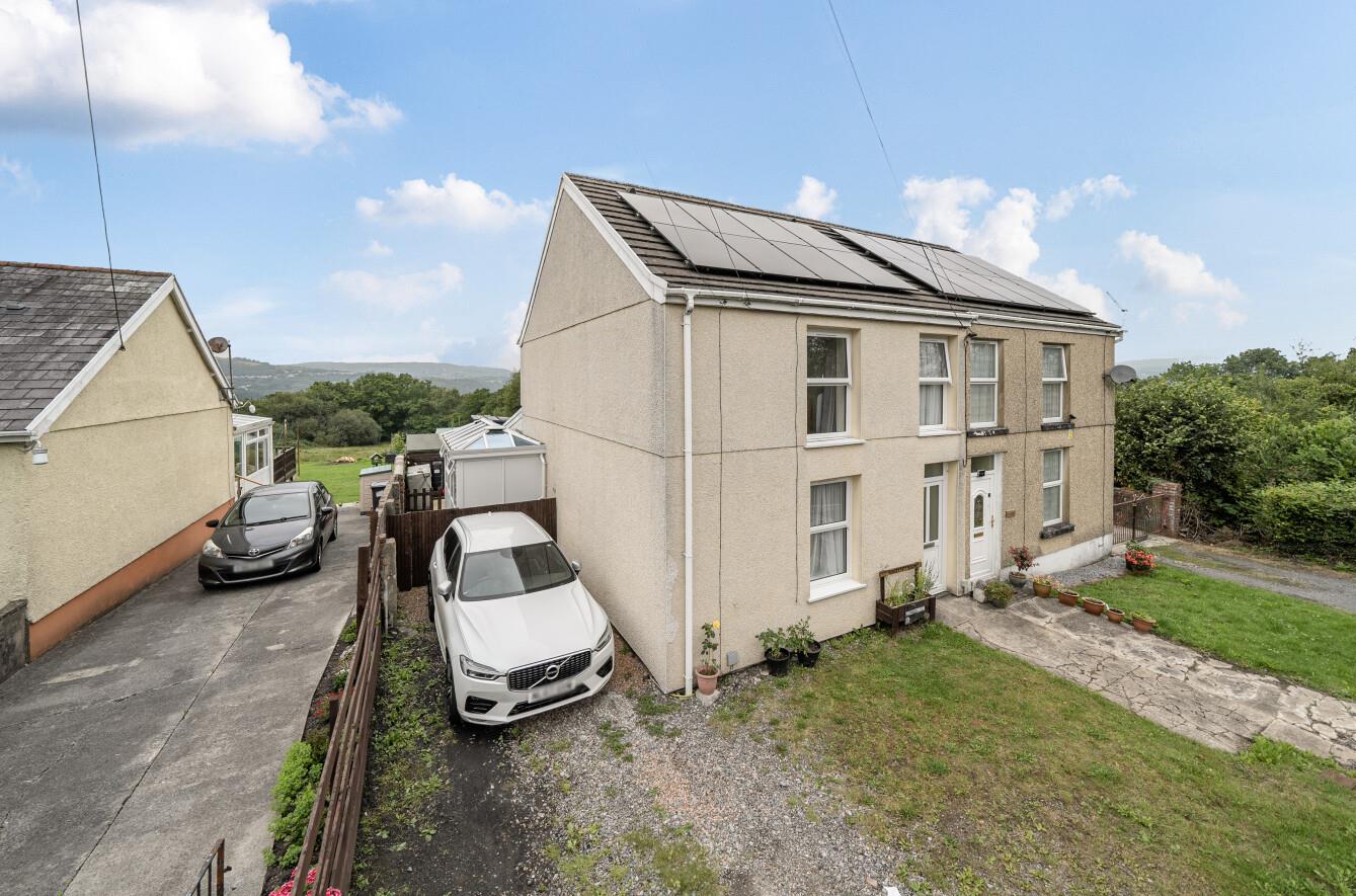 Neath Road, Ystradgynlais, Swansea, SA9 1PR